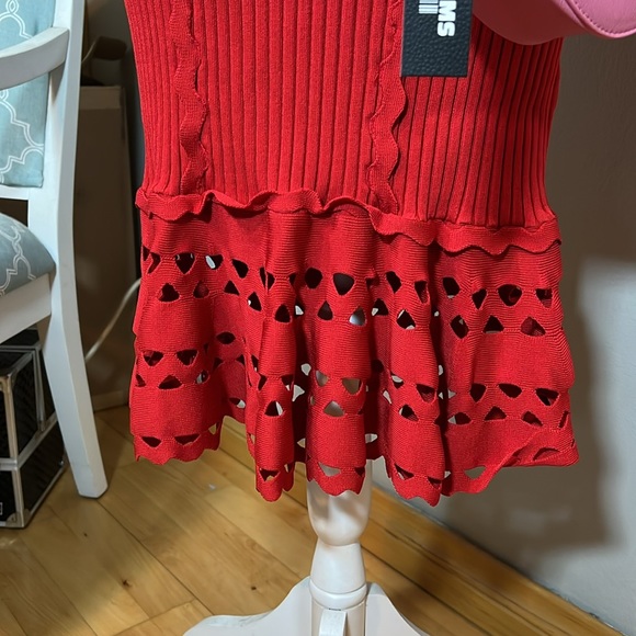 Red Dress. Fitted Knit Fabric. Cute details. Sweet yet sexy. Date nite Gorgeous… - Picture 4 of 12